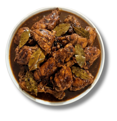 Poulet adobo servi dans un bol